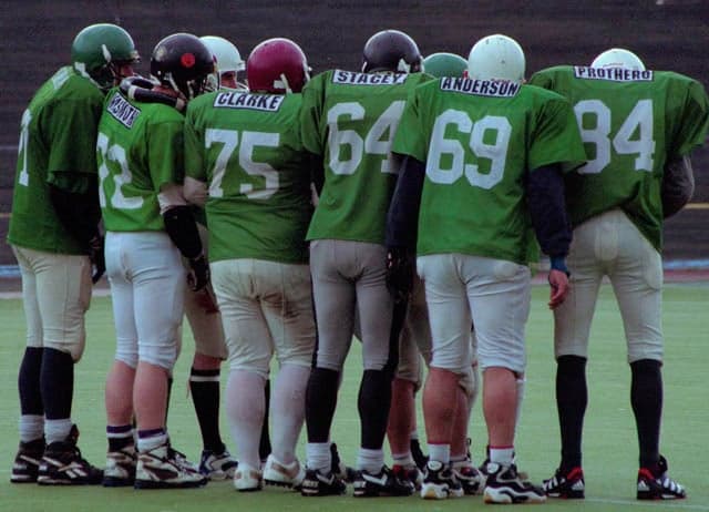 College Bowl XIII, 21 March 1999, Loughborough Aces v Hertfordshire Hurricanes: Big boys huddle.